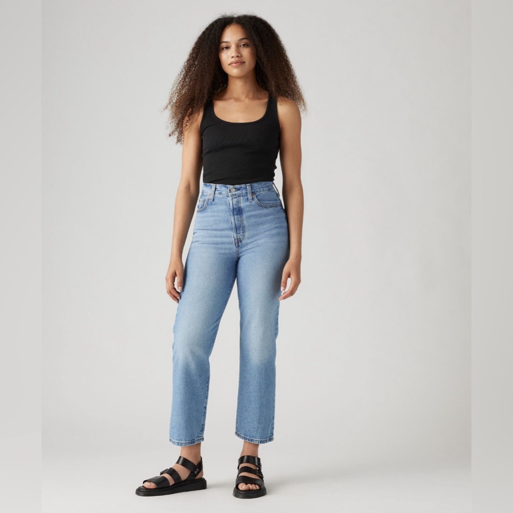 Levi’s ribcage straight ankle jeans
